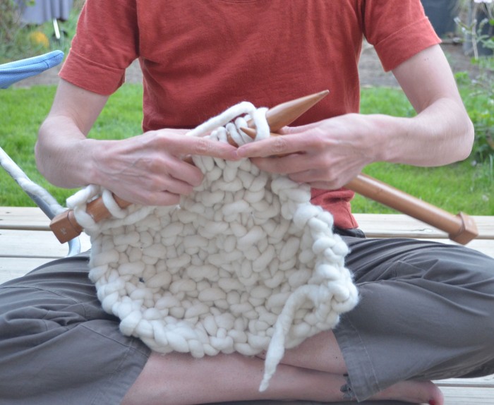 comment tricoter un coussin rond